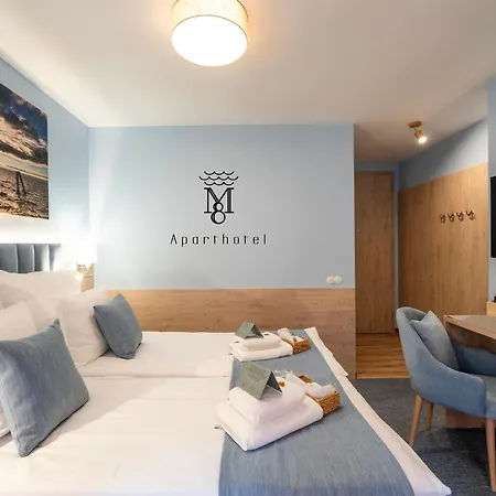 Apartment Mariensztat 8 Warsaw