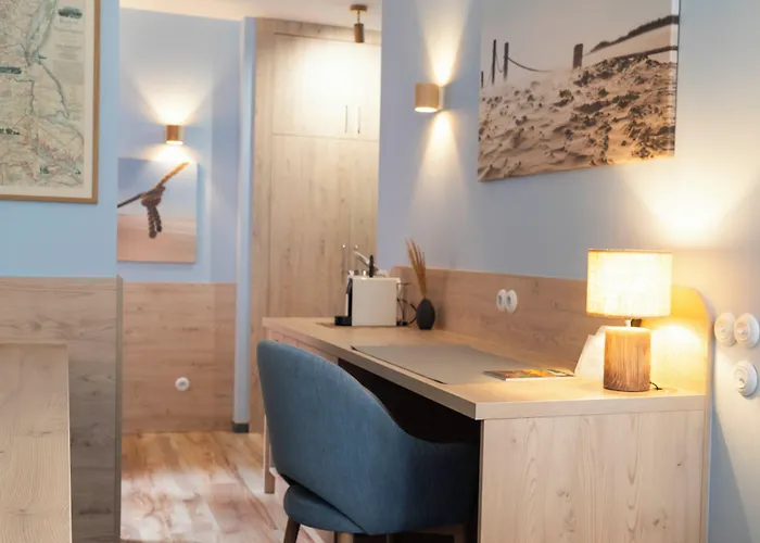 Apartment Mariensztat 8 *