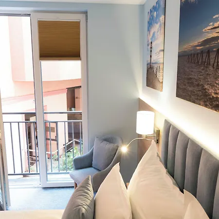 Mariensztat 8 * Varsóvia