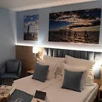 Mariensztat 8